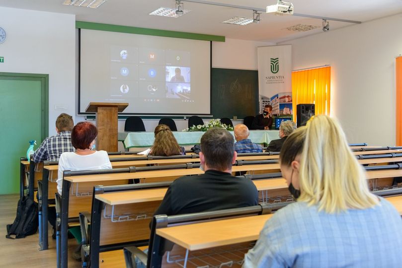 Interes crescut pentru bursele acordate studenţilor de către Primăria Sfântu Gheorghe