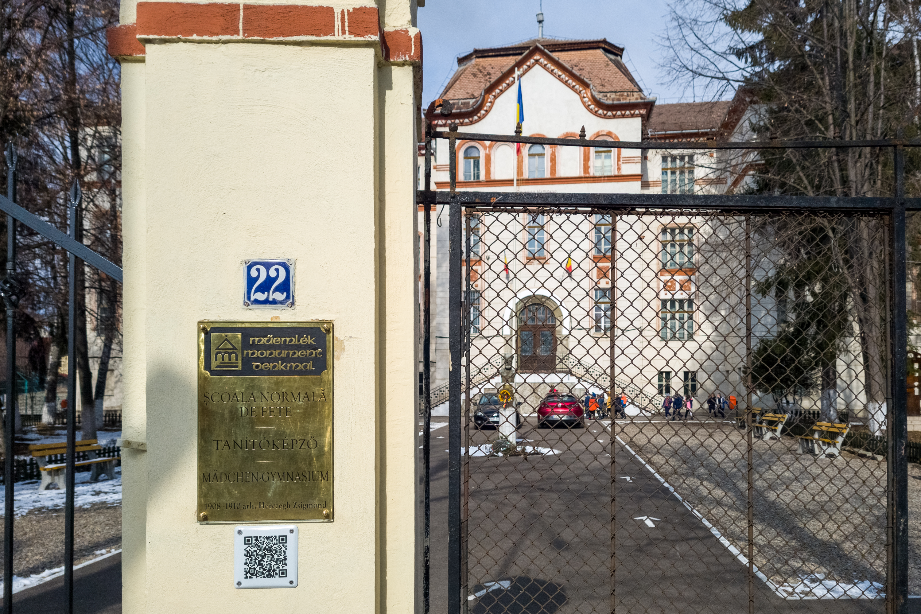 Plăcuţe noi pe clădirile monument istoric din Sfântu Gheorghe