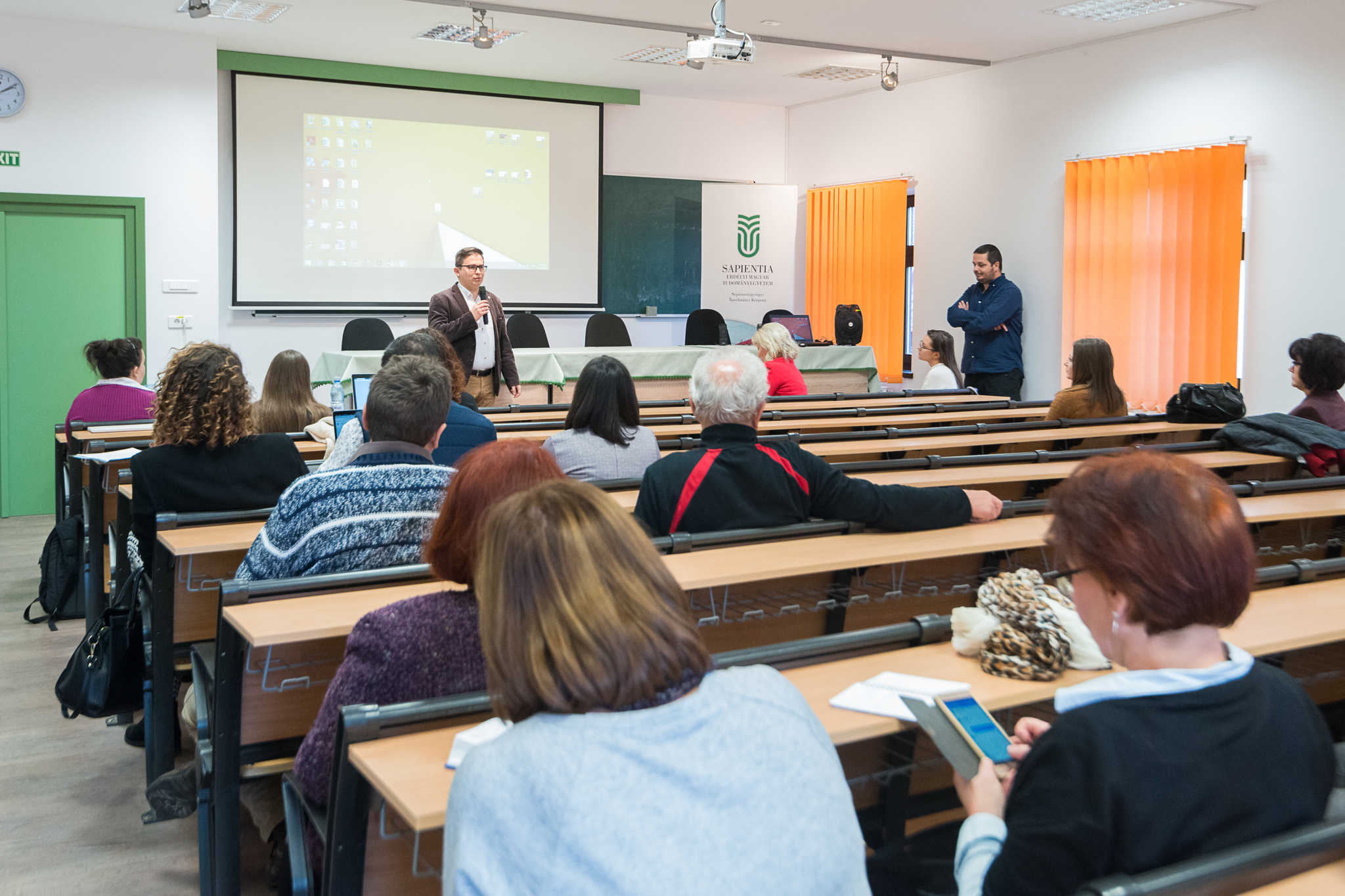 Până pe 29 ianuarie se pot depune dosarele pentru bursele acordate studenților din anii terminali