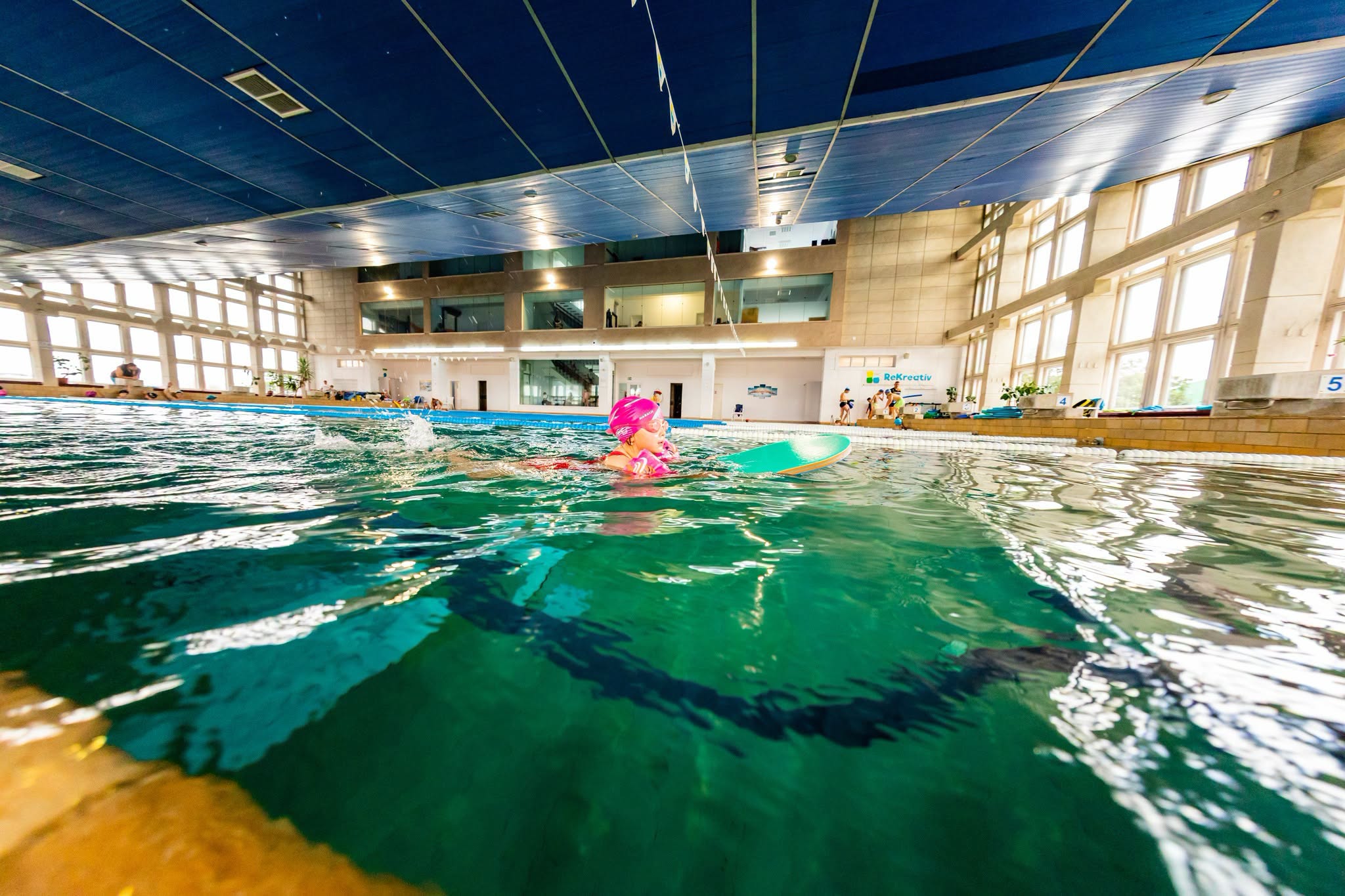 Se redeschide piscina municipală și continuă programul „Inițiere în sport” la Sfântu Gheorghe Se redeschide piscina municipală și continuă programul „Inițiere în sport” la Sfântu Gheorghe