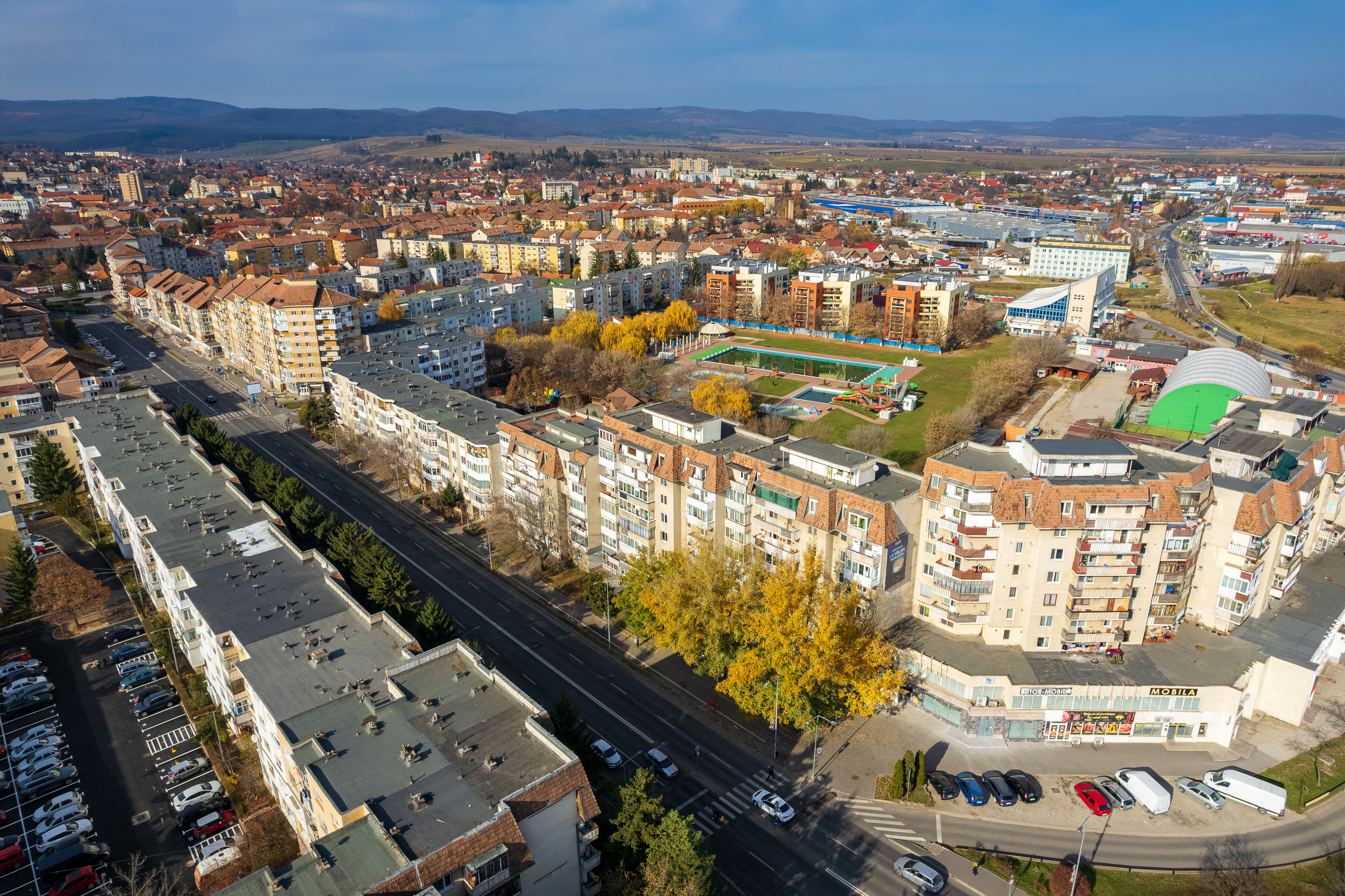 Primăria Sfântu Gheorghe face apel la locuitori să nu termoizoleze blocurile fără autorizaţie