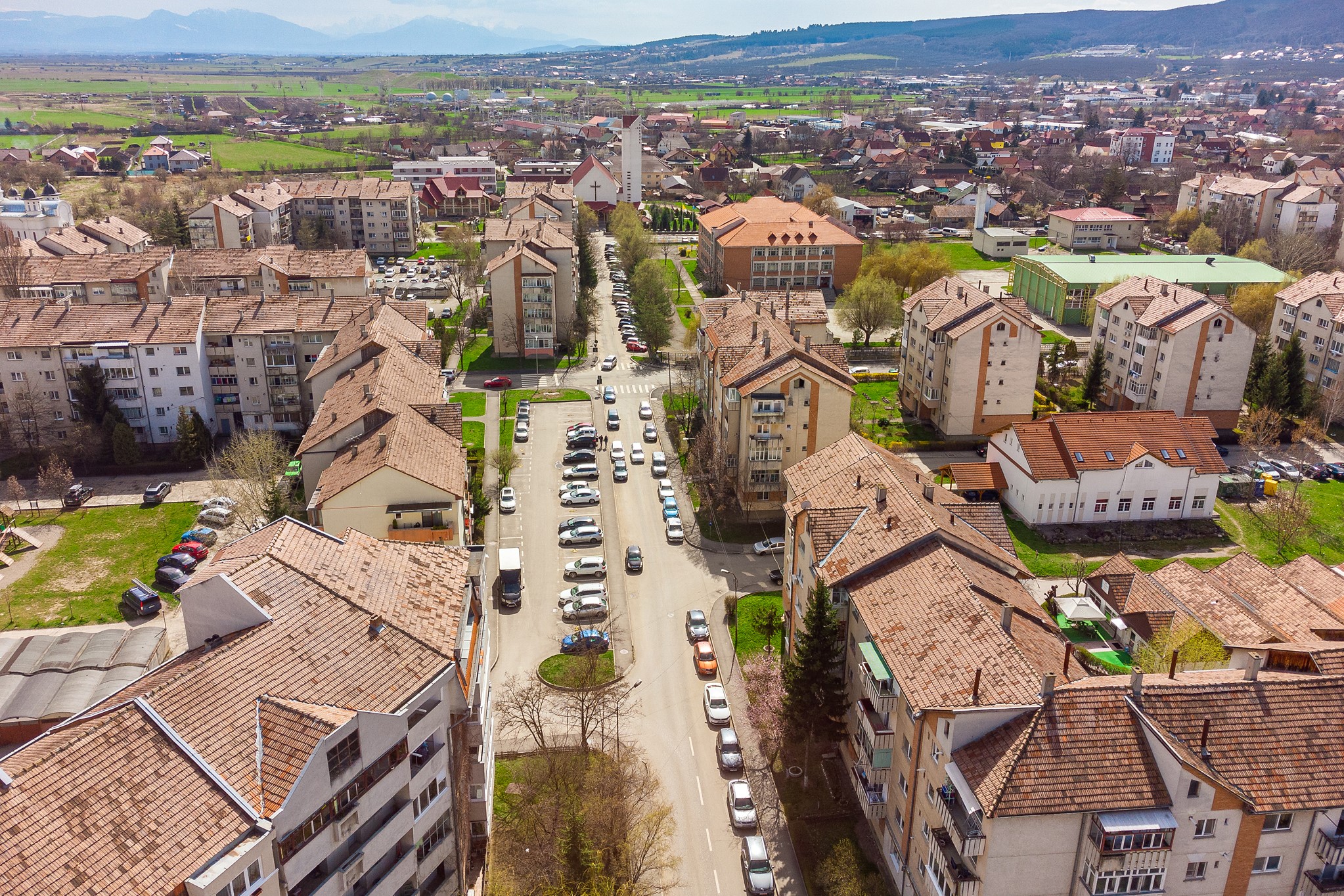 Primăria Sfântu Gheorghe va acorda sprijin tinerilor pentru plata chiriilor